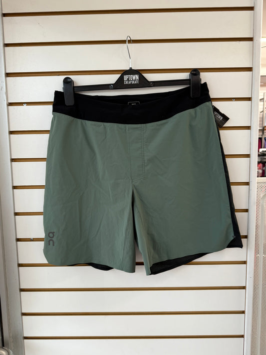 Men’s Run on Clouds lightweight shorts size large
