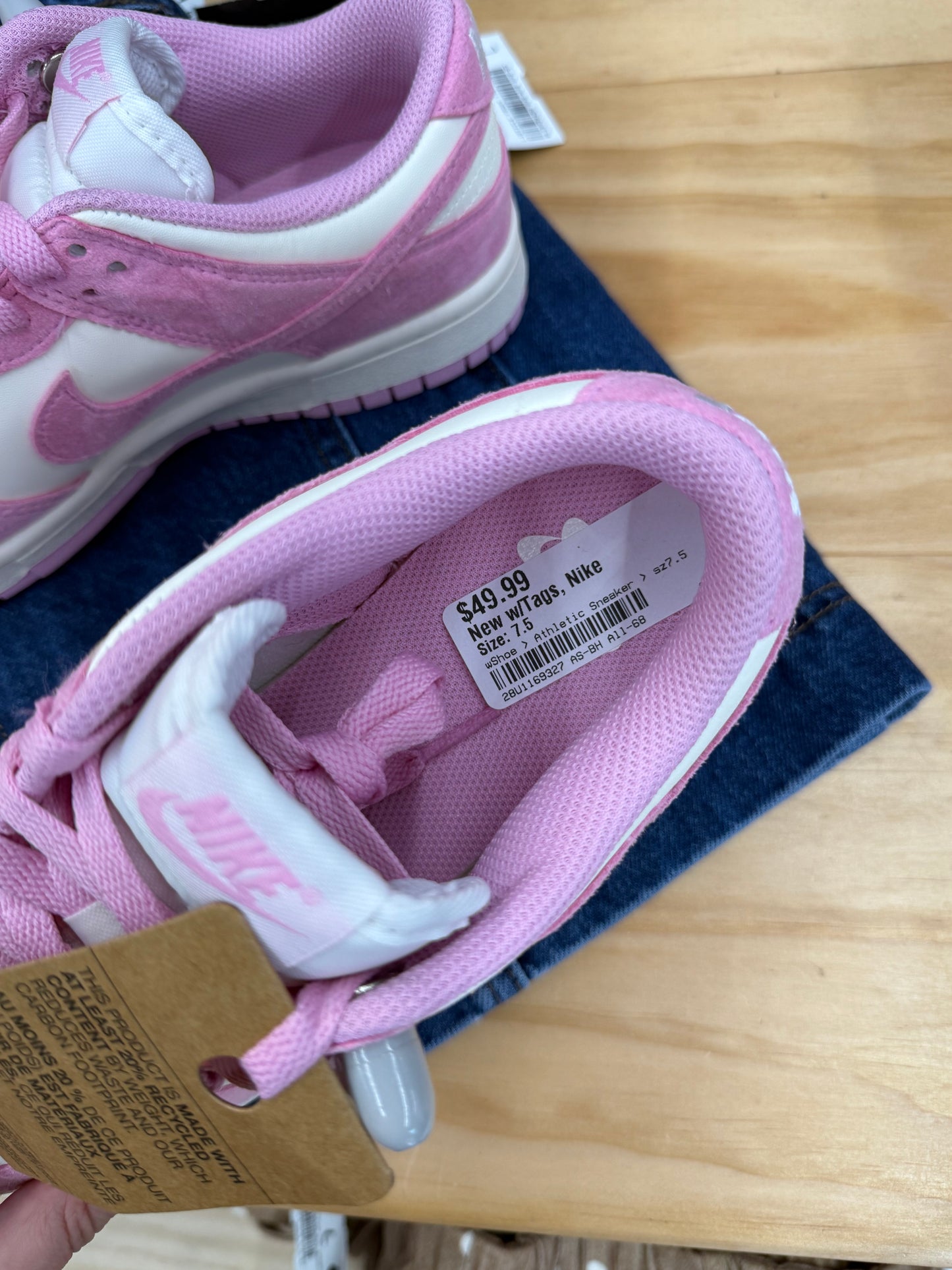 NWT Nike pink sail/rise dunk low size 7.5 women’s