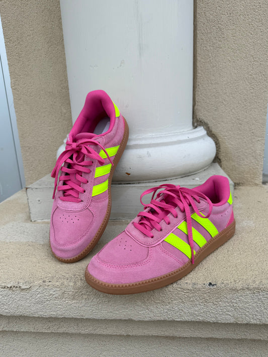 Adidas breaknet sleek shoes size women’s 7.5, excellent condition