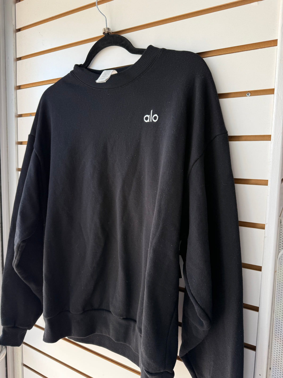 ALO Yoga black pullover size small