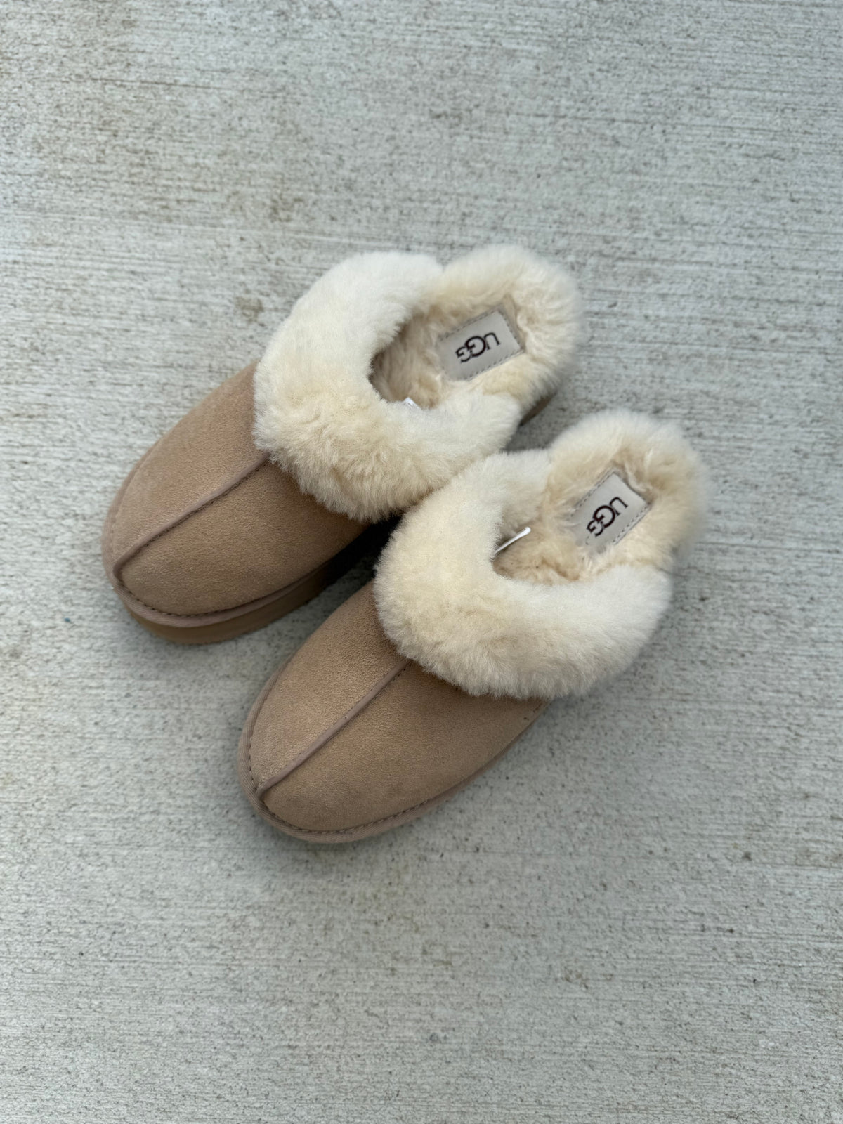 UGG platform disquette slippers size 8 women’s