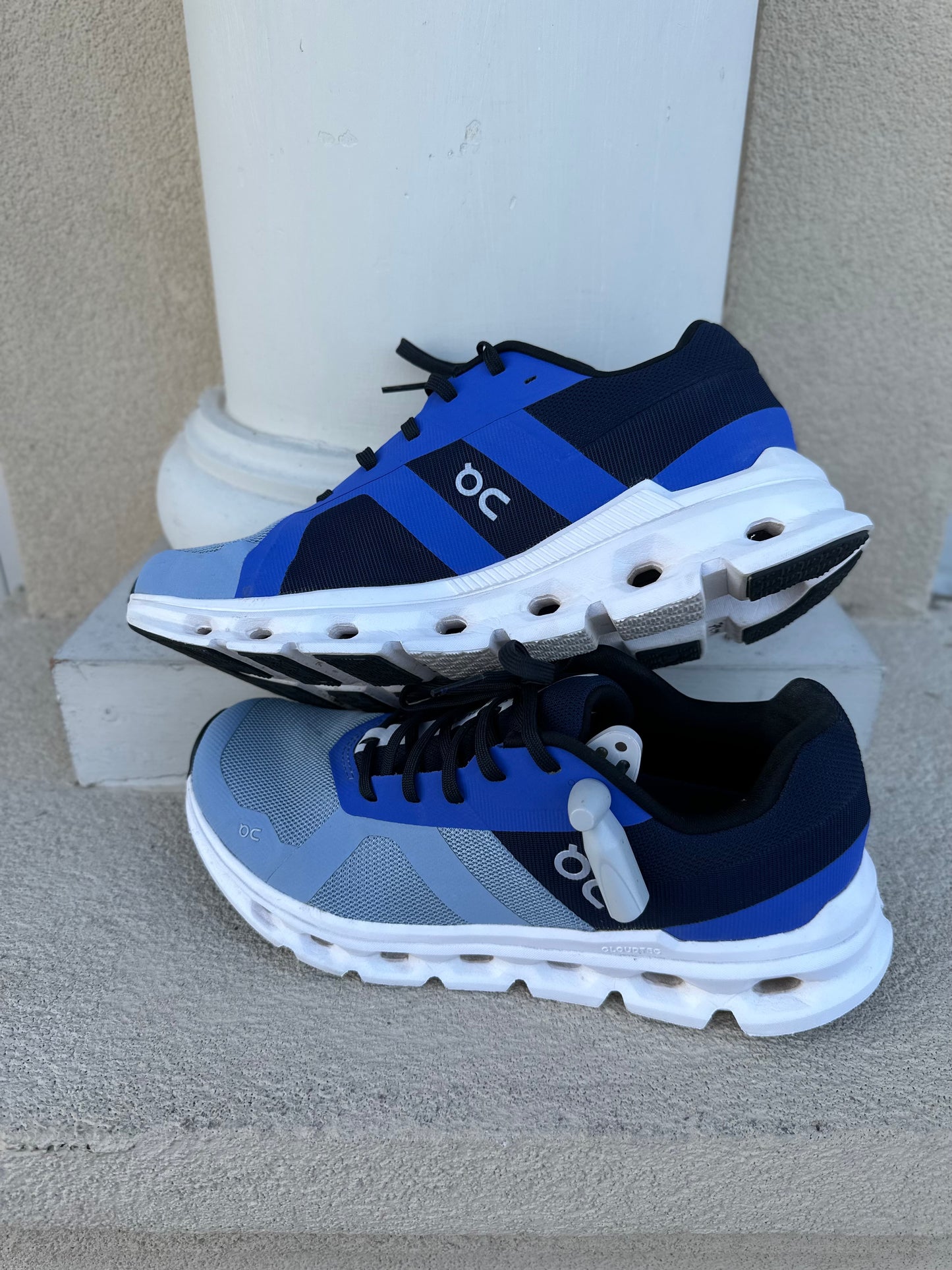 On Cloud Cloudrunner sneakers, women 9