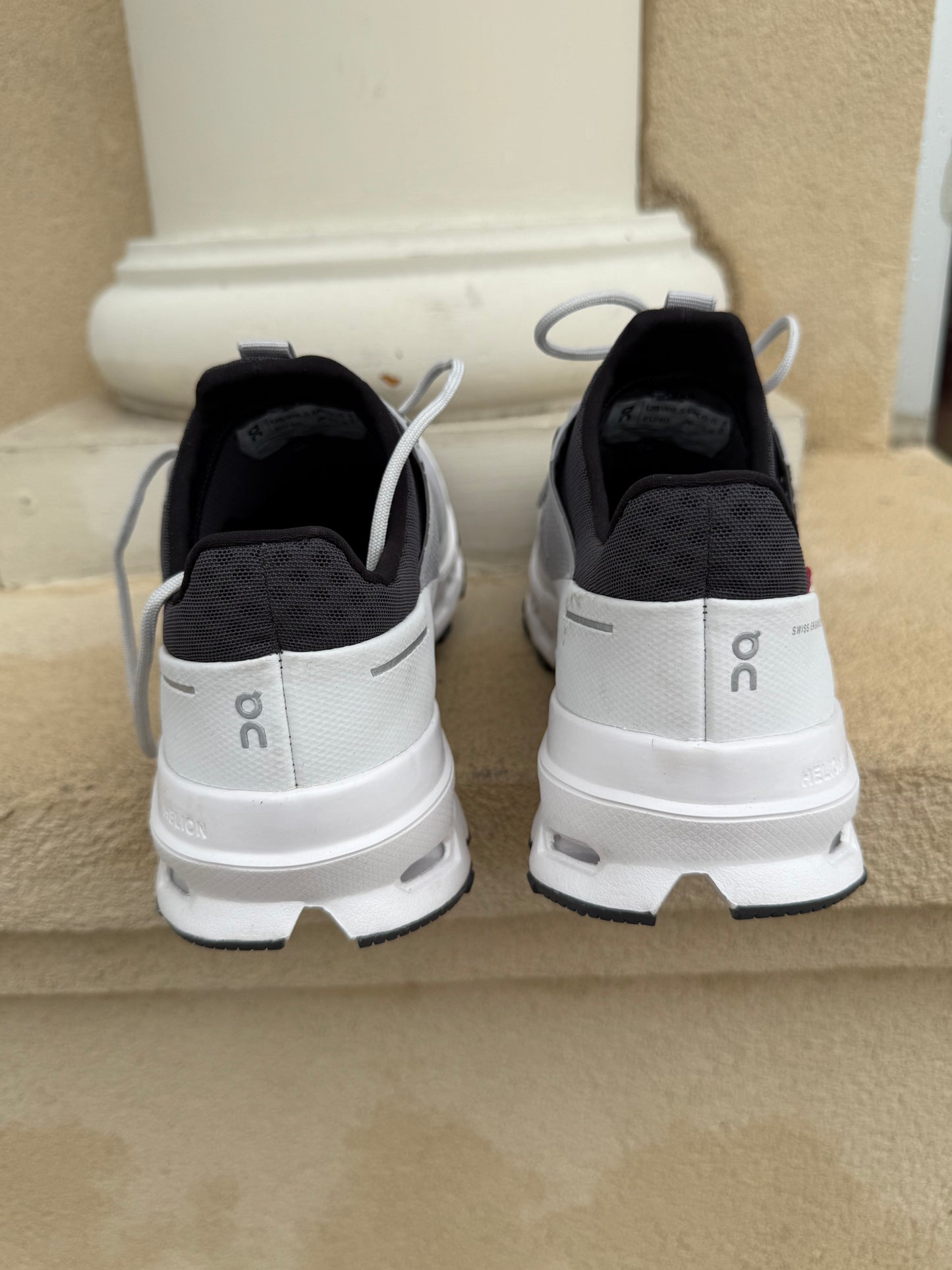 ON Cloudultra glacier frost sneakers size women’s 8.5