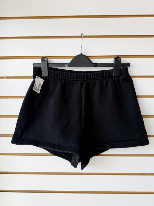 Aritzia black sweat fleece shorts sz medium