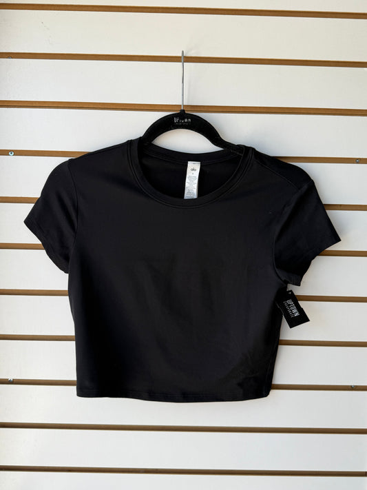 ALO Yoga black cropped shirt size Medium