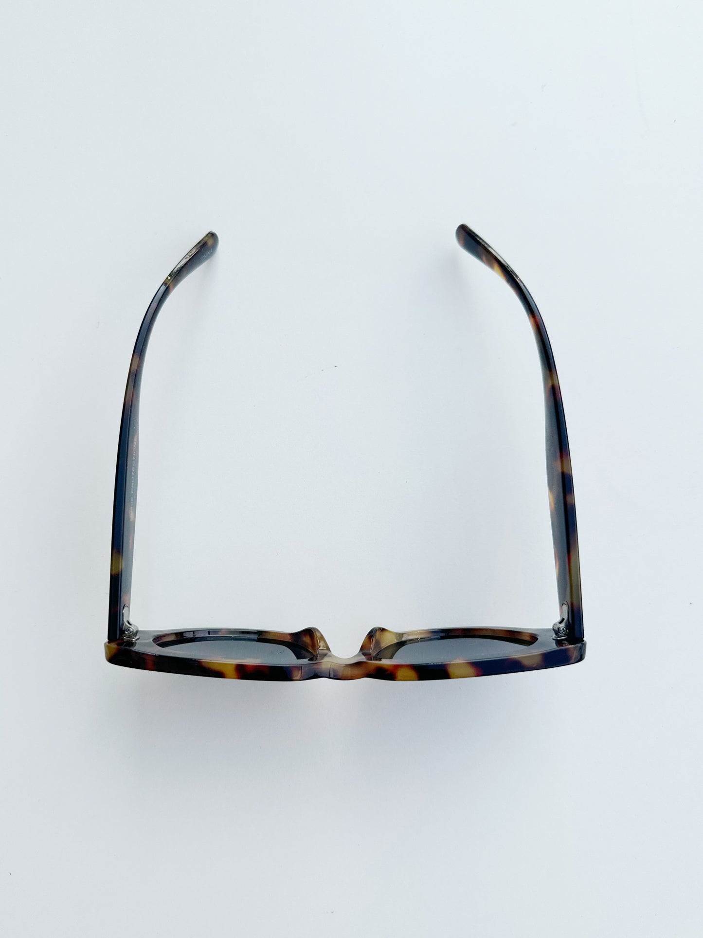 New product tortoiseshell sunglasses