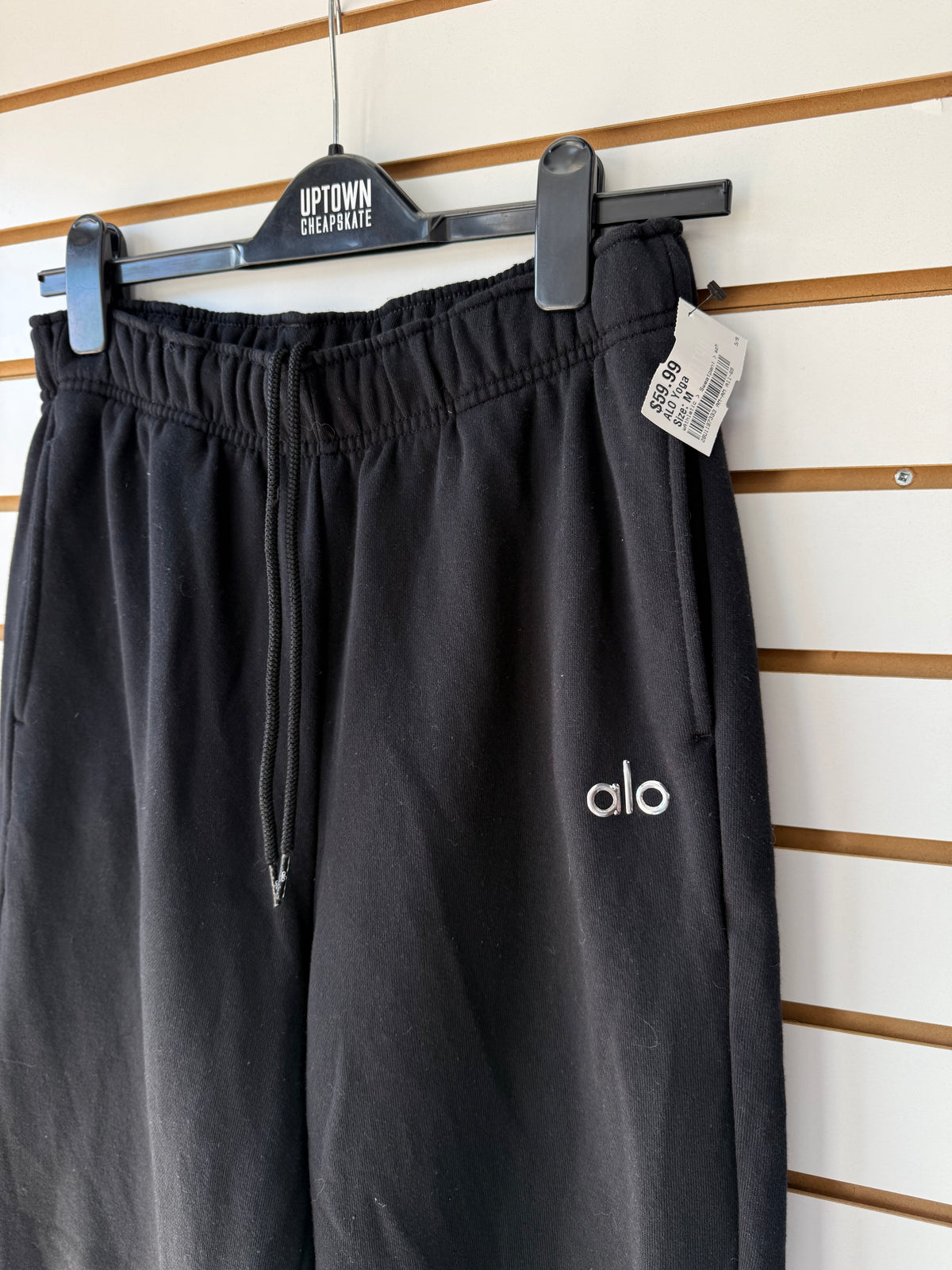 ALO Yoga black jogger sweatpants size medium