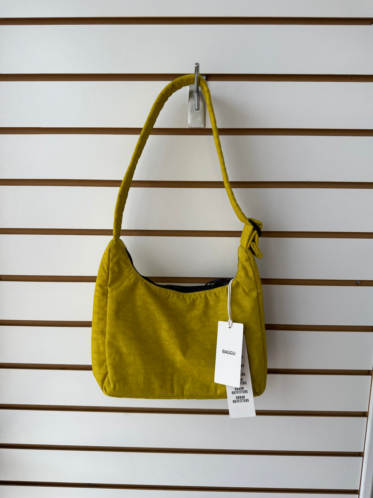 NWT Baggu mini nylon shoulder bag