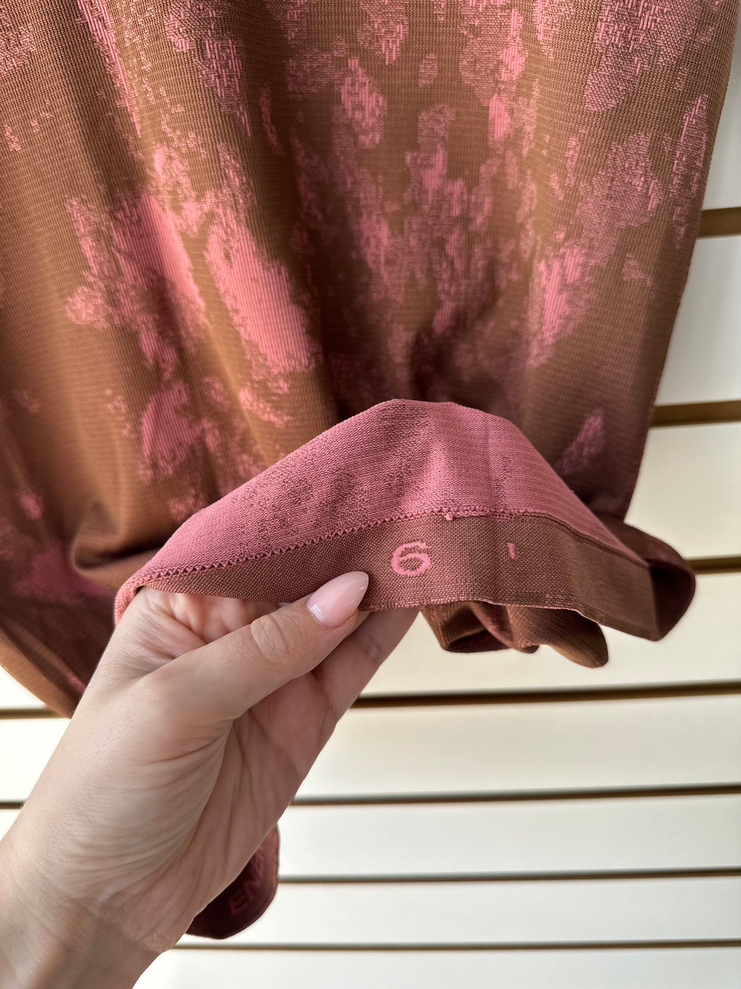 Lululemon swiftly tech tee size 6 shadow bloom roasted