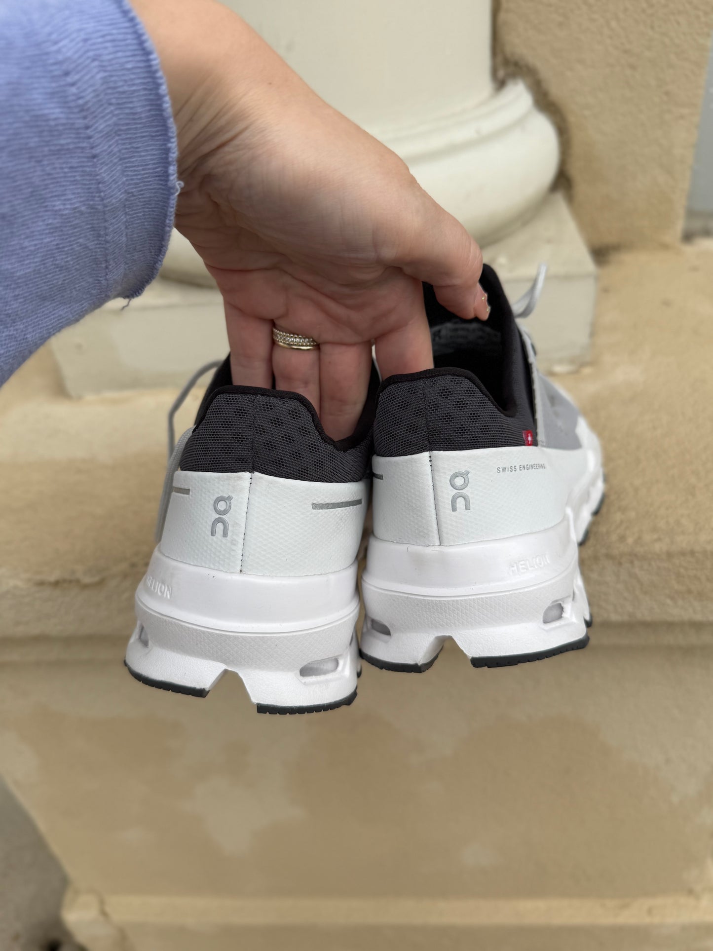 ON Cloudultra glacier frost sneakers size women’s 8.5