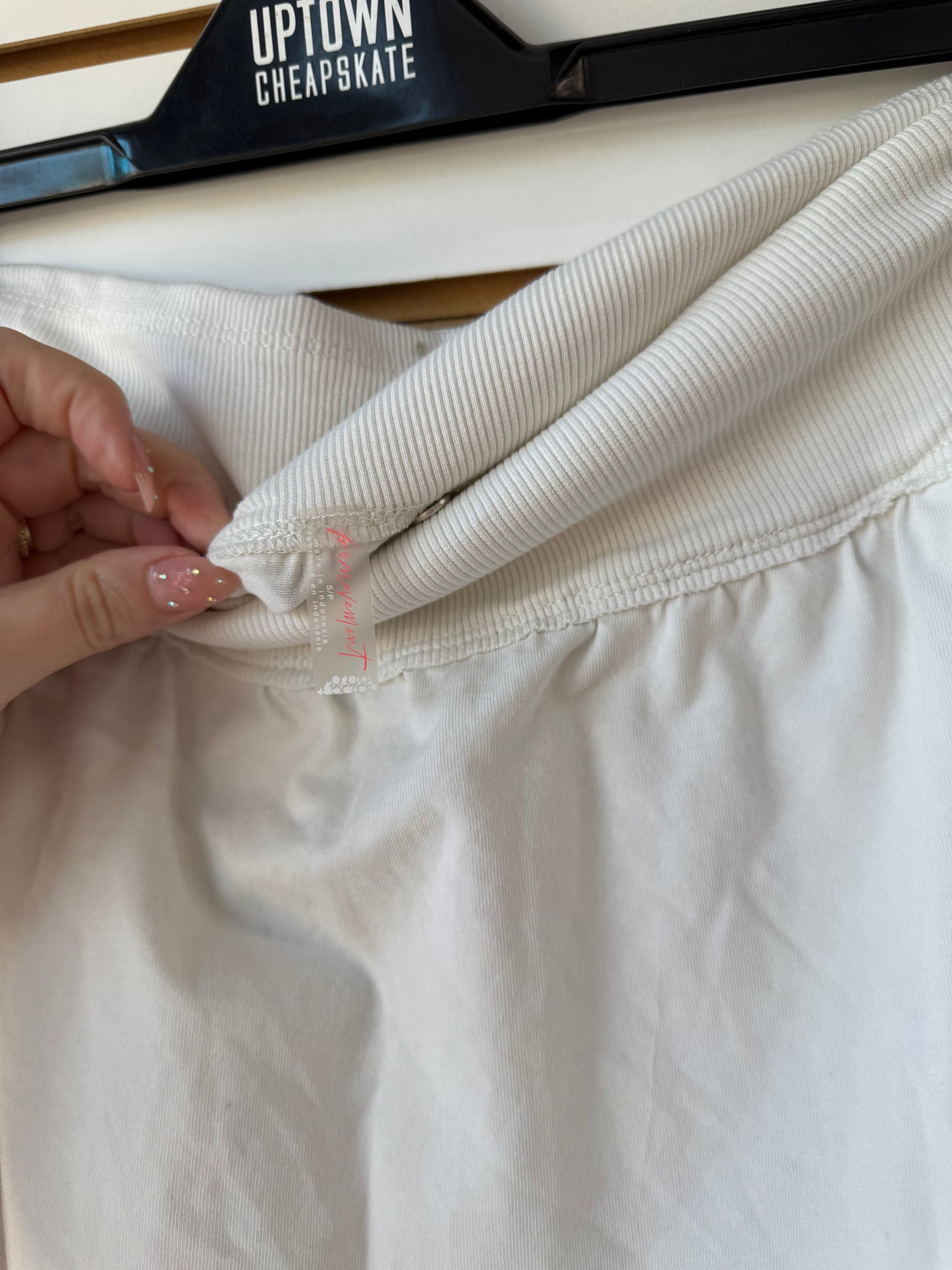 Free People Movement hot shot harem shorts white w/ floral sz small