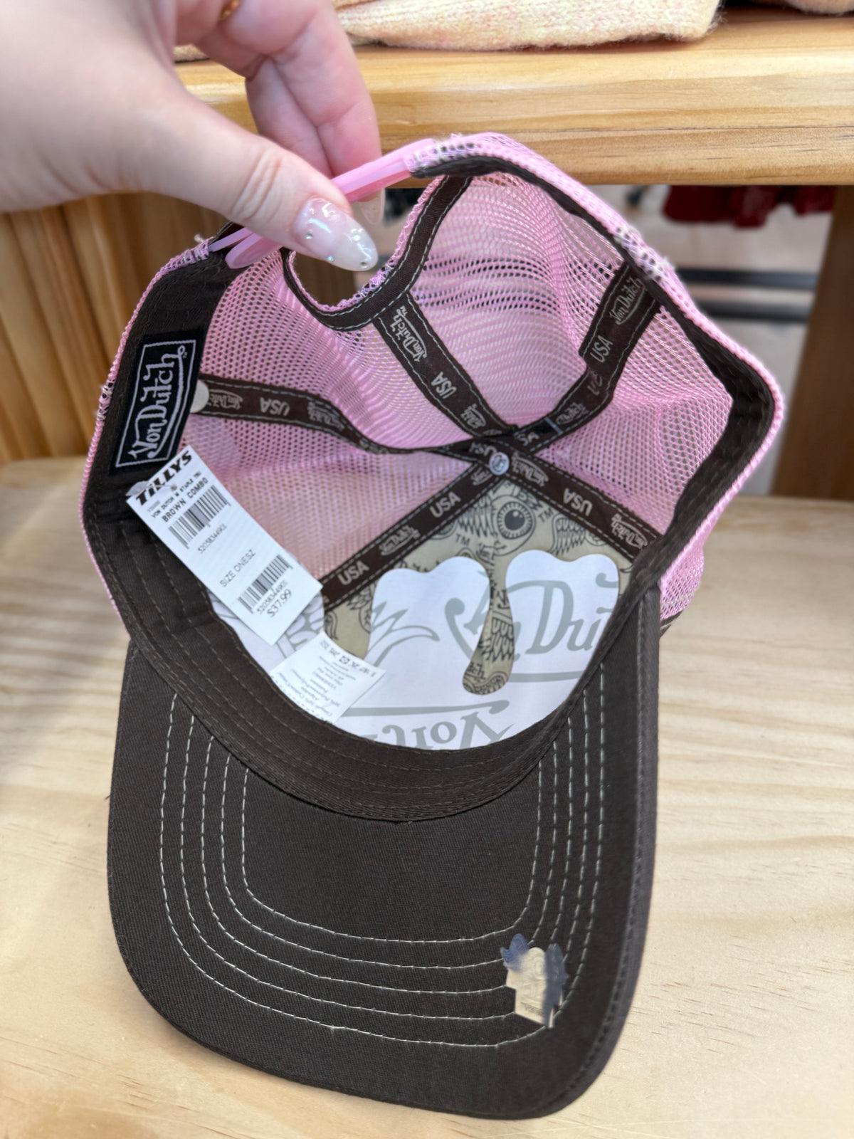 NWT Von Dutch trucker hat brown & pink