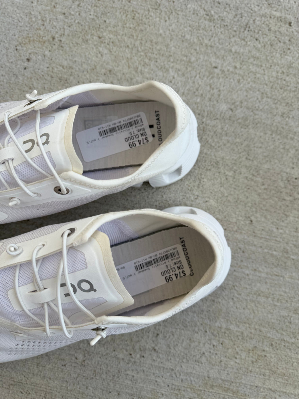 ON Cloud coast white sneakers women’s 7.5