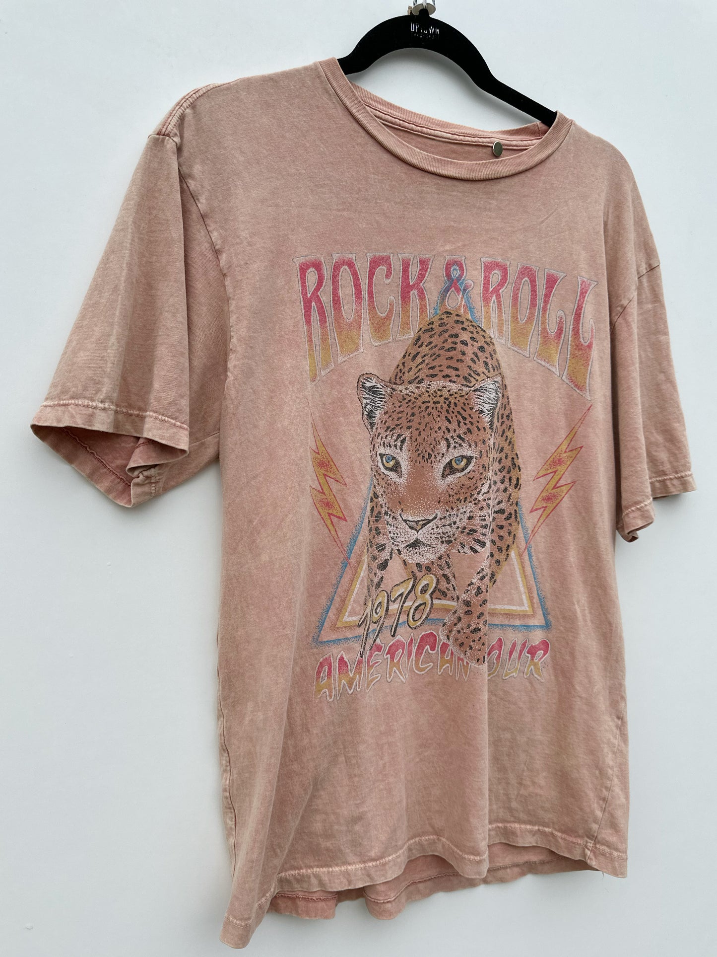 Lotus Fashion rock & roll leopard graphic tee (medium)